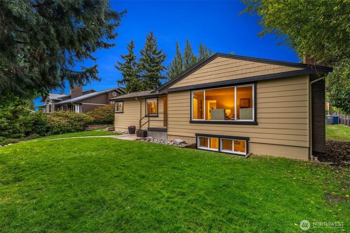 Property Photo: 124 6th Avenue WA 98033