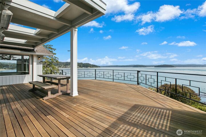 Property Photo:  15675  Yokeko Drive  WA 98221 