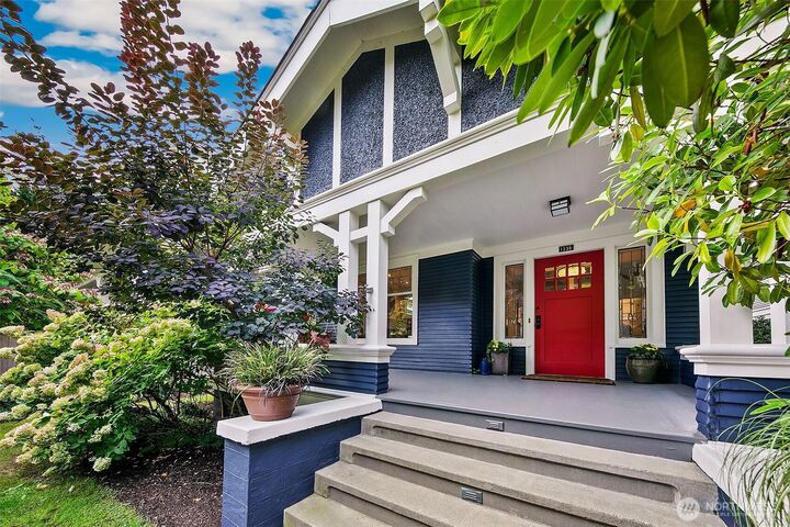 Property Photo: 1239 20th Avenue E WA 98112