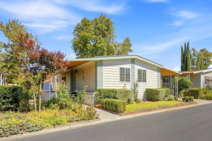 Property Photo: 3040 Oakbridge Drive 3040 CA 95121