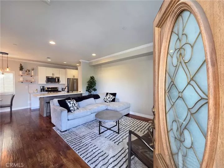 Property Photo:  3546 Linden Avenue 6  CA 90807 