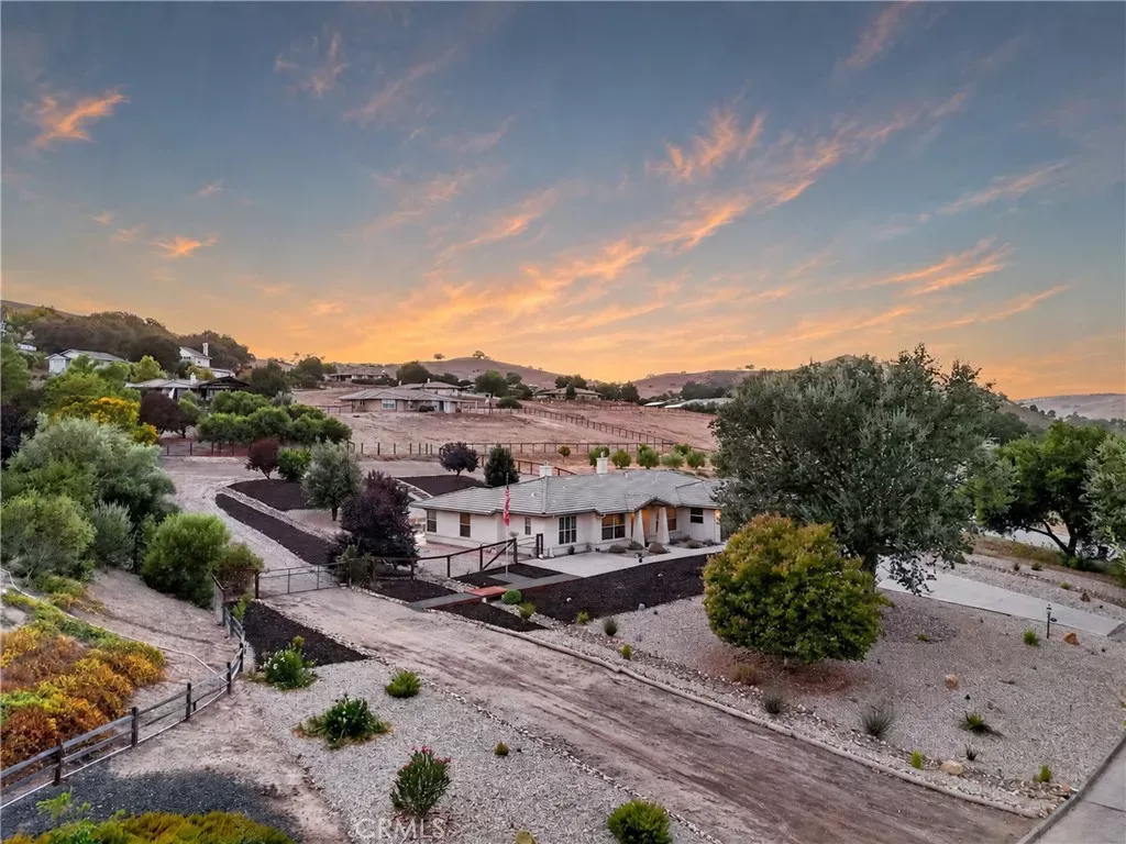 Property Photo:  9947 Flyrod  CA 93446 