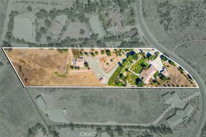 Property Photo:  39985 Calle De Suenos  CA 92562 