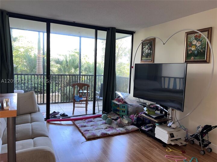 Property Photo: 20379 W Country Club Dr 332 FL 33180