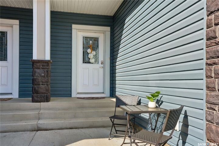 Property Photo:  115 Veltkamp Crescent 52  SK S7T 0T7 