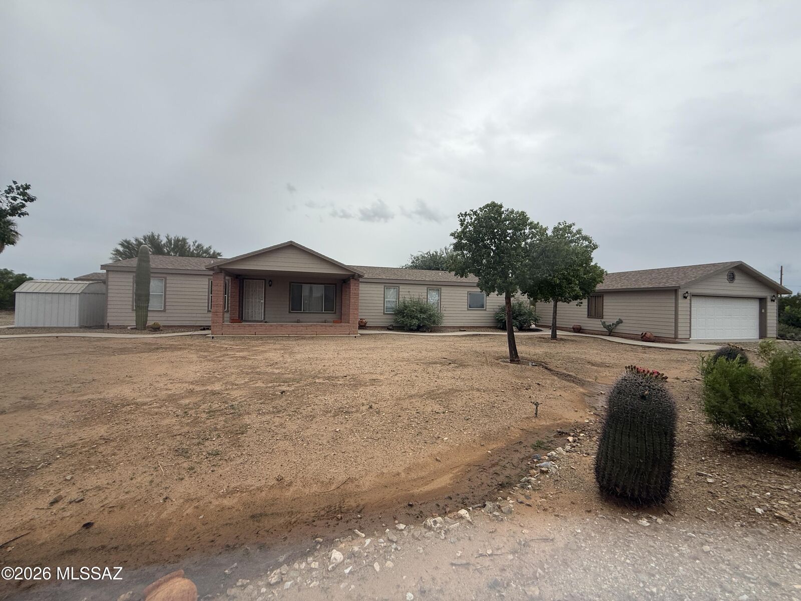 Property Photo:  11880 W Desert Oasis Trail  AZ 85743 