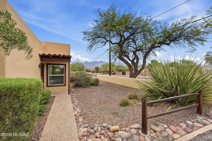 Property Photo: 3095 N Sparkman Boulevard AZ 85716