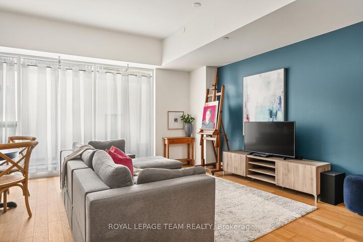 Property Photo:  485 Richmond Road 103  ON K2A 3W9 