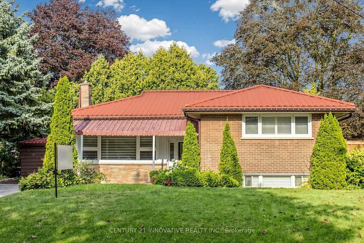 Property Photo:  161 Heather Court  ON L1G 6M2 