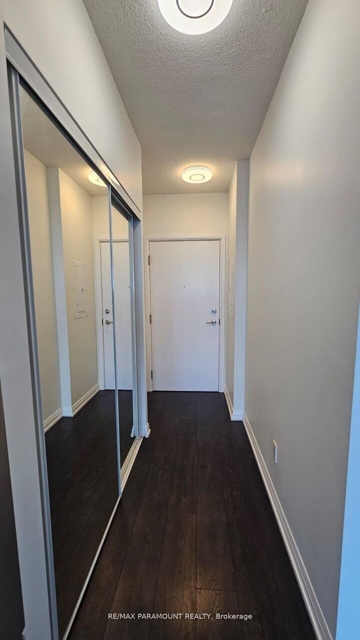 Property Photo: 7895 Jane Street 1501 ON L4K 2M7