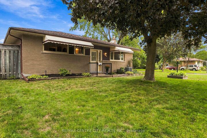 Property Photo:  1006 Apache Road  ON N5V 2V8 
