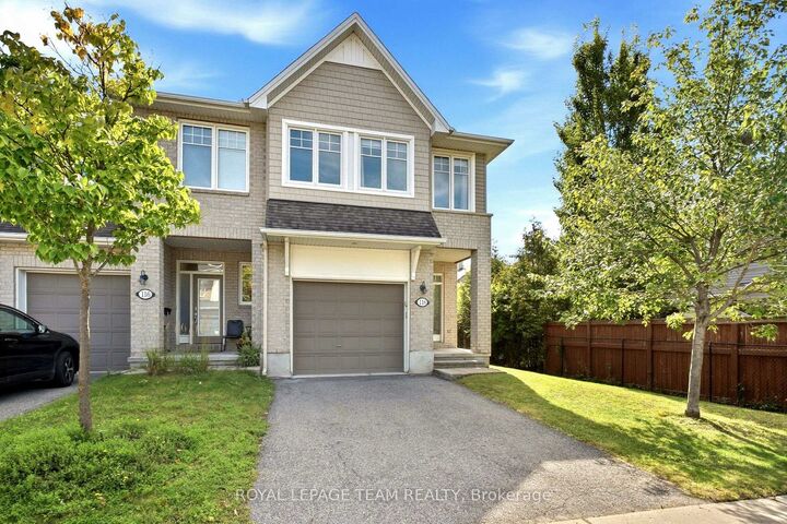 Property Photo: 118 Abetti Ridge ON K2J 0Y6