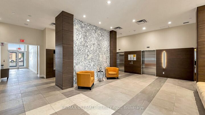 Property Photo:  2055 Danforth Avenue 404  ON M4C 1J8 