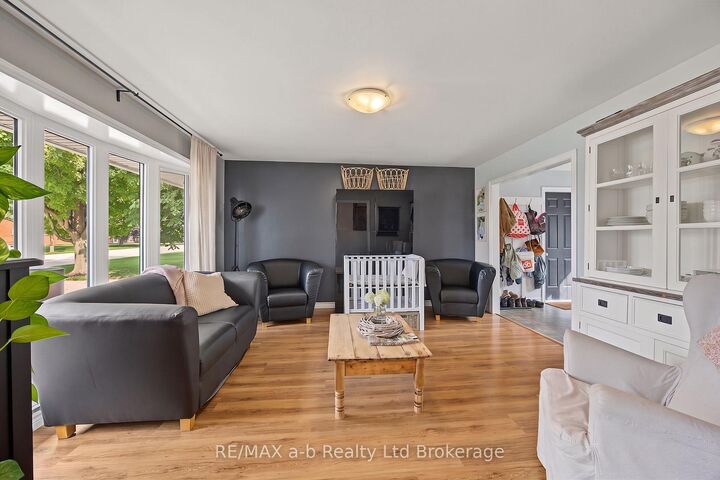 Property Photo:  21 Peggy Avenue  ON N0J 1N0 