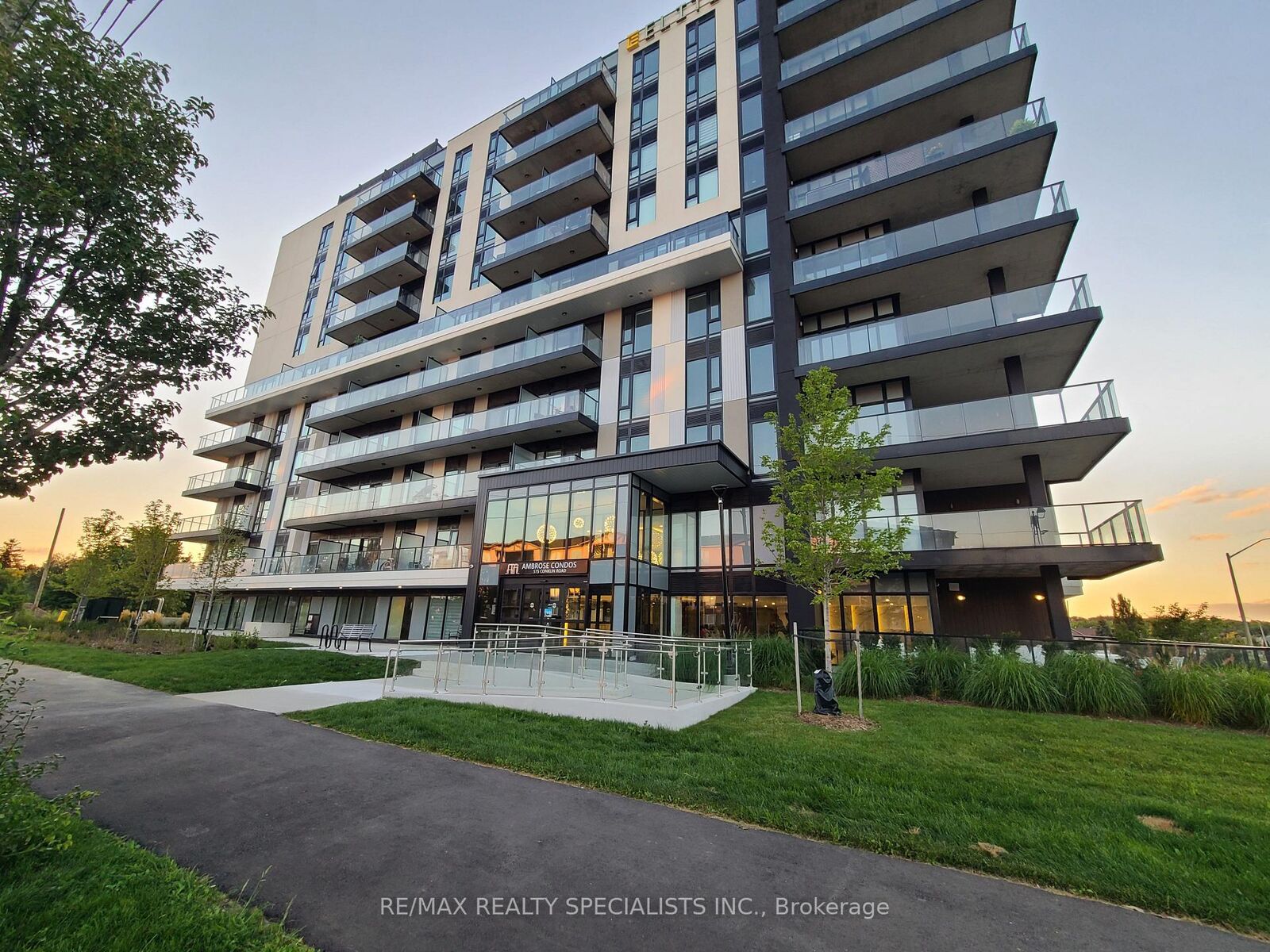 Property Photo:  575 Conklin Road 1005  ON N3T 0B9 