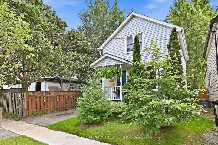 Property Photo:  174 Beech Street  ON L2R 2C6 