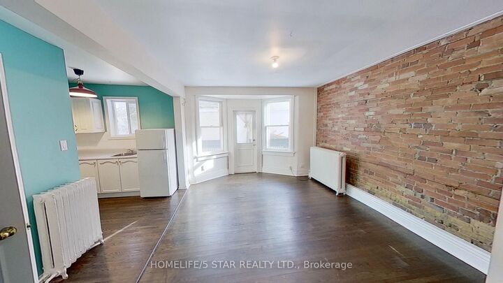 Property Photo:  113 Rusholme Road Main Back Apt  ON M6H 2Y6 