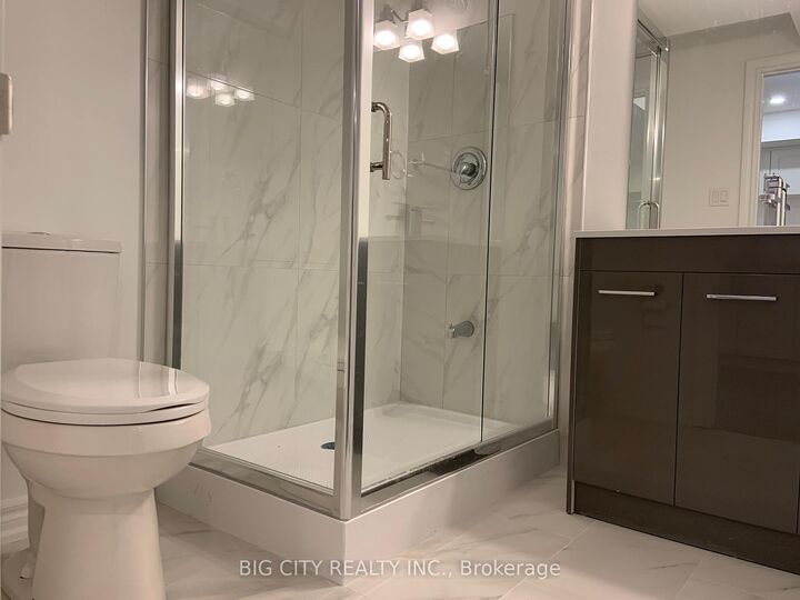 Property Photo:  68 Drizzel Crescent  ON L4E 1G8 