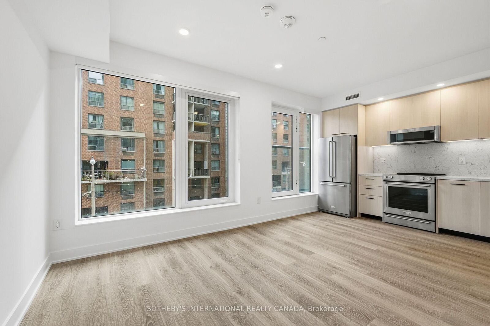 Property Photo:  30 Mutual Street E0201  ON M5B 2A7 