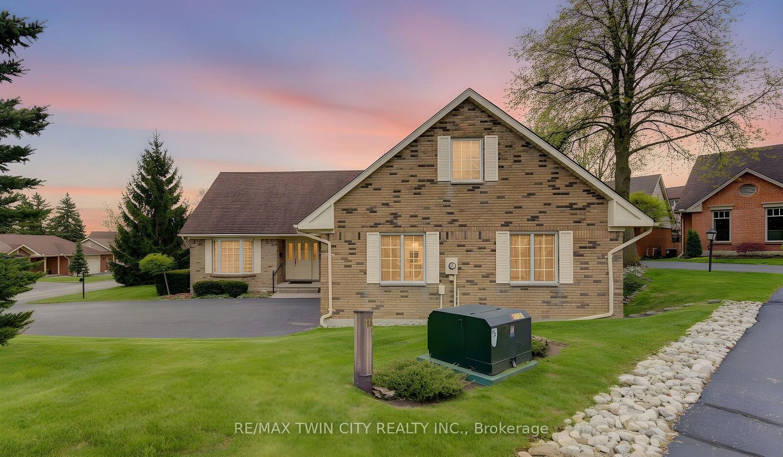 Property Photo:  298 Roxton Drive  ON N2T 1R5 
