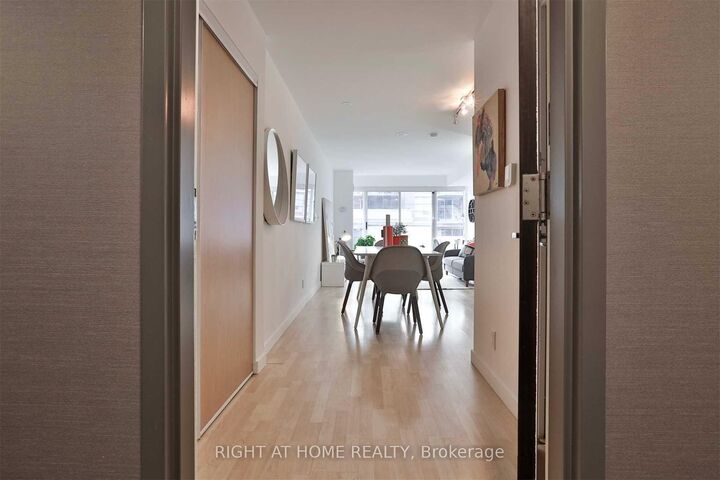 Property Photo:  1005 King Street W 215  ON M6K 3M8 