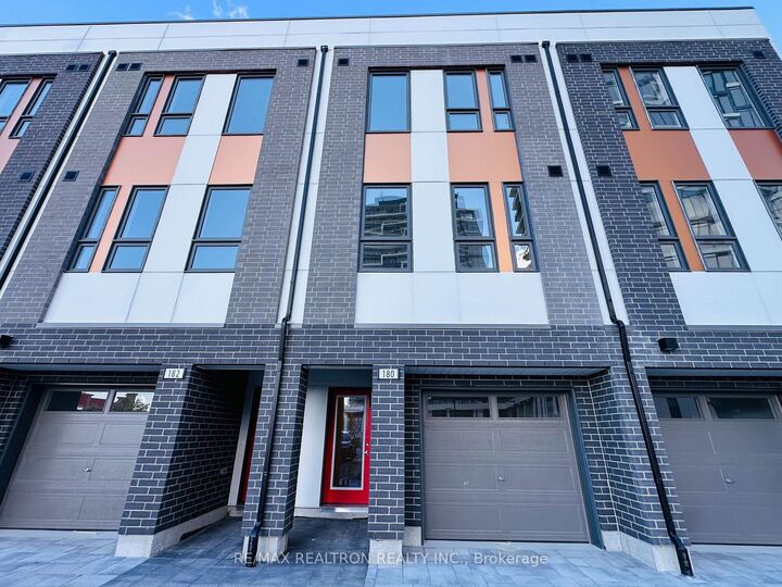 Property Photo: 180 Anderson Avenue Th9 ON L6E 0W5