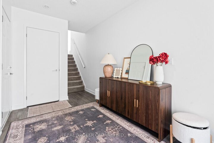 Property Photo:  1121 Cooke Boulevard 1  ON L7T 0C3 