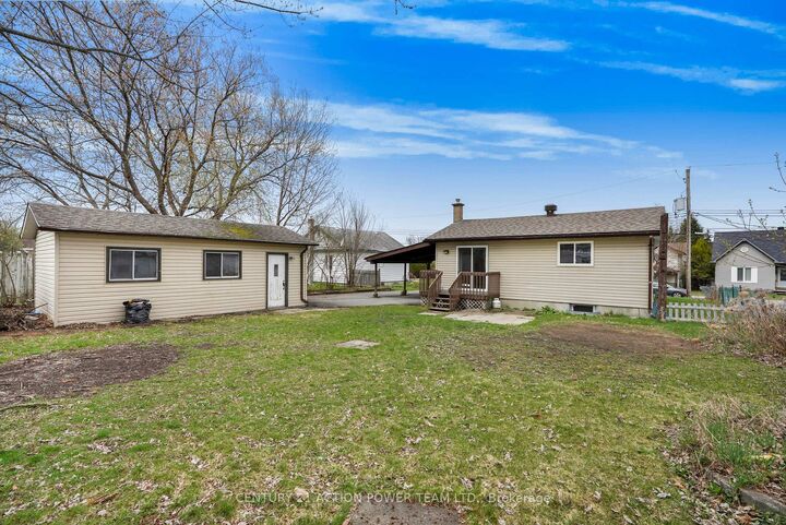 Property Photo:  983 Chapman Street  ON K4K 1E6 