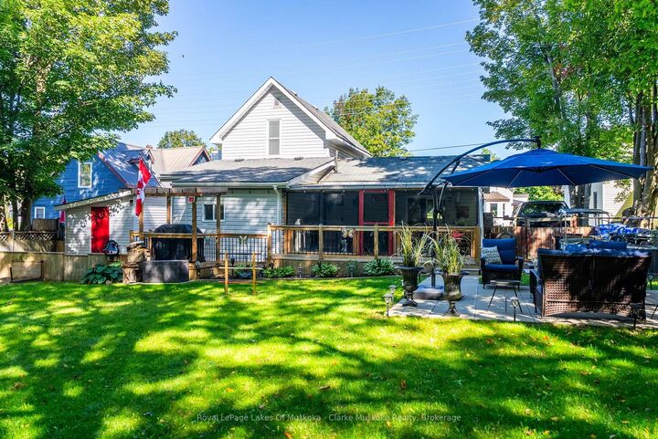 Property Photo: 251 James Street W ON P1P 1J7