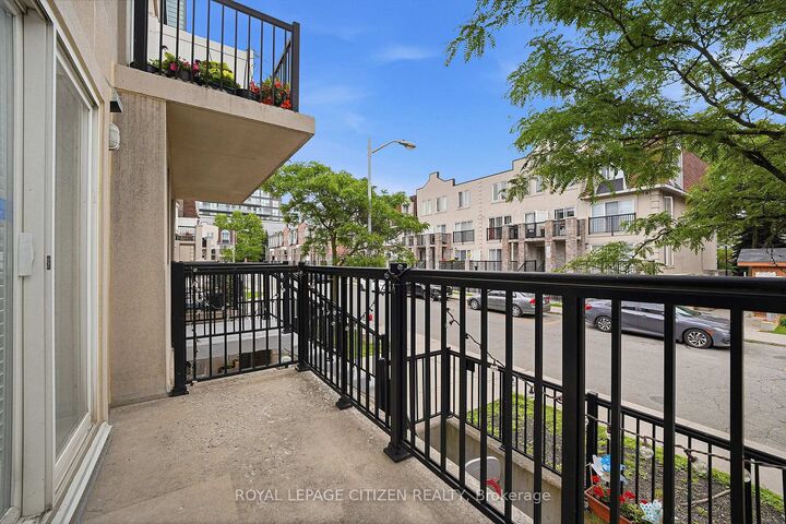 Property Photo:  75 George Appleton Way 2048  ON M3M 0A2 