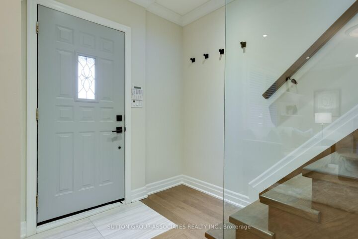 Property Photo:  71 Kersdale Avenue  ON M6M 1E2 