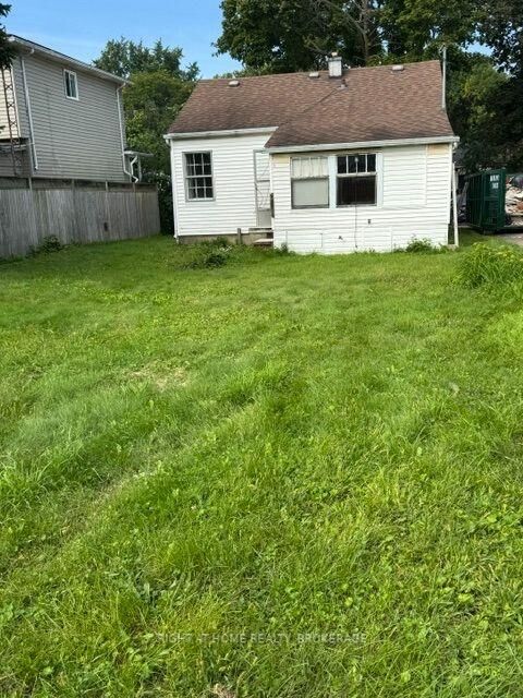 Property Photo: 62 Shakespeare Avenue ON L2R 6K1