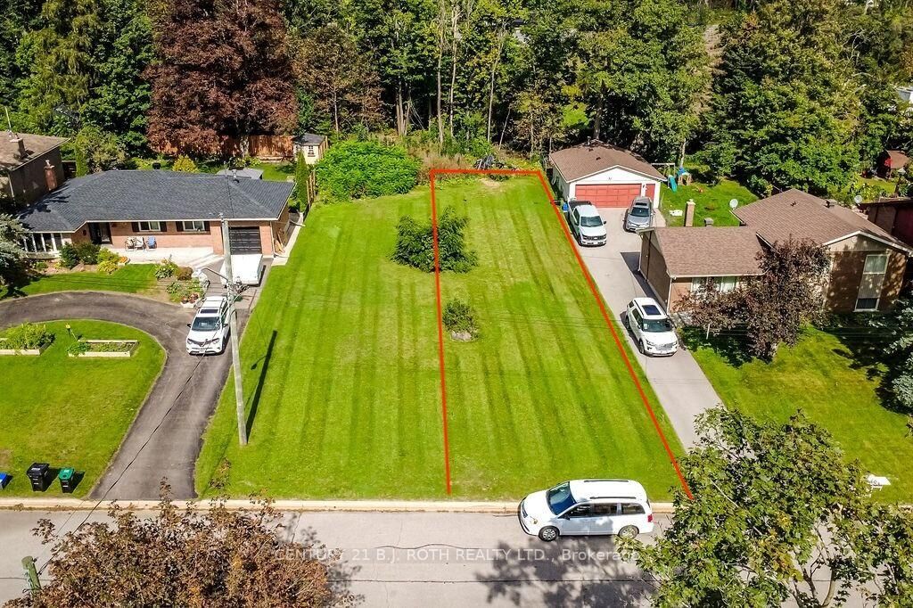 Property Photo:  12B Ottaway Avenue  ON L4M 2W7 