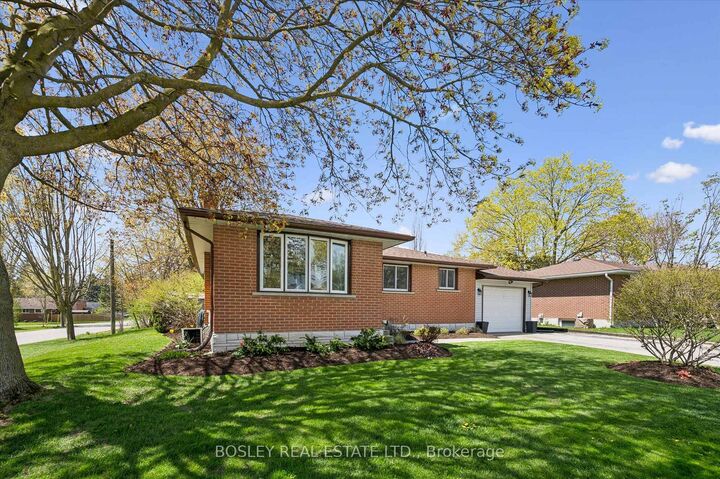 Property Photo:  204 Irvine Street  ON N0B 1S0 