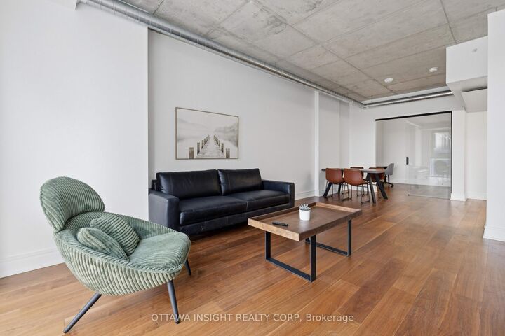 Property Photo:  150 Marketplace Avenue Ht2.5gbf  ON K2J 6V2 