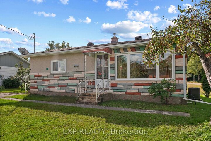 Property Photo:  17 Casey Street  ON K0J 1B0 