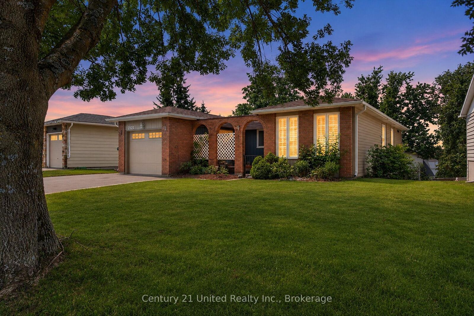 Property Photo:  2121 Meadowview Road  ON K9L 1S5 