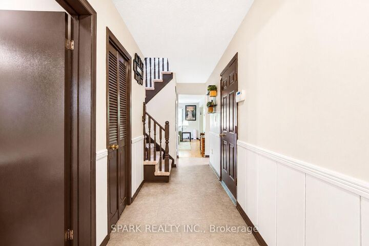 Property Photo:  23 Rannie Court  ON L2V 4X2 