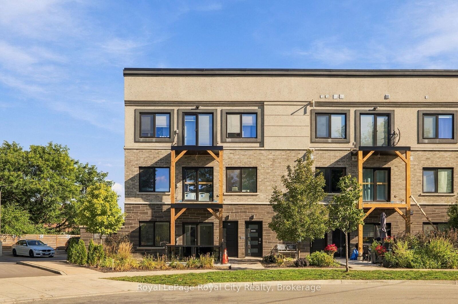 Property Photo:  234 Heiman Street 101  ON N2M 0B6 