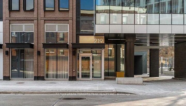 Property Photo:  219 Dundas Street E 605  ON M5A 0V1 