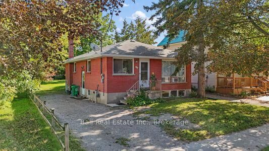 Property Photo:  547 Albert Street  ON K9J 4N7 