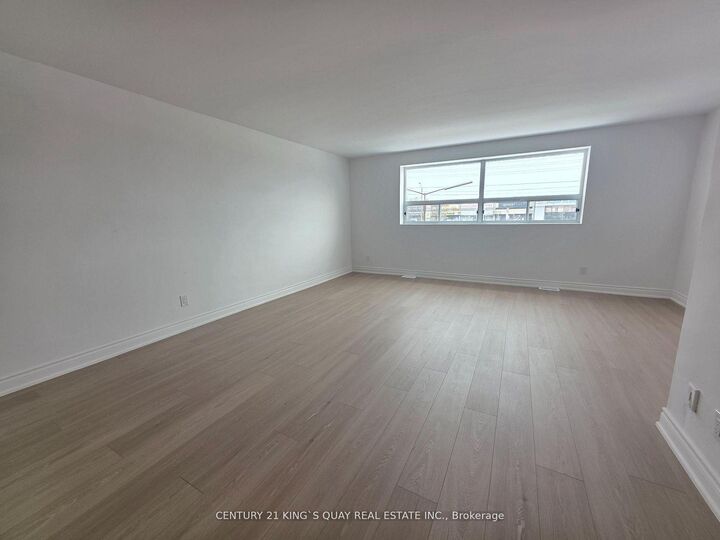 Property Photo: 1346 Kennedy Road ON M1P 2L7