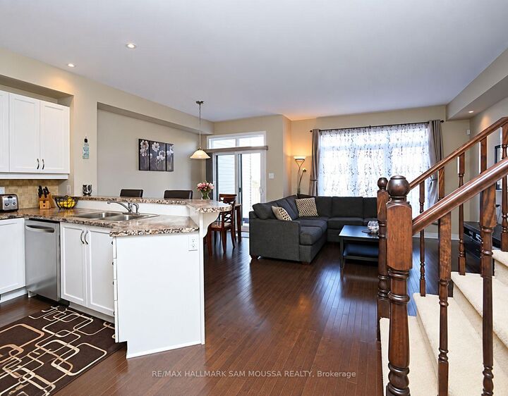 Property Photo:  263 Kinghaven Crescent  ON K2M 0C1 