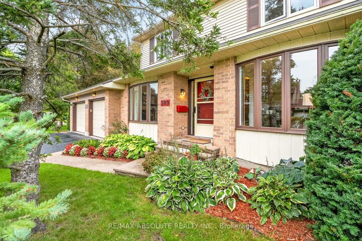 Property Photo:  309 Liard Street  ON K2S 1J2 