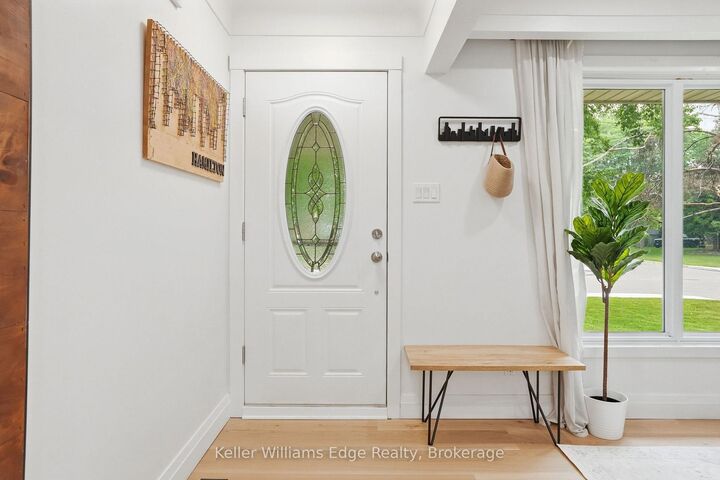 Property Photo:  131 West 34th Street  ON L9C 5K4 