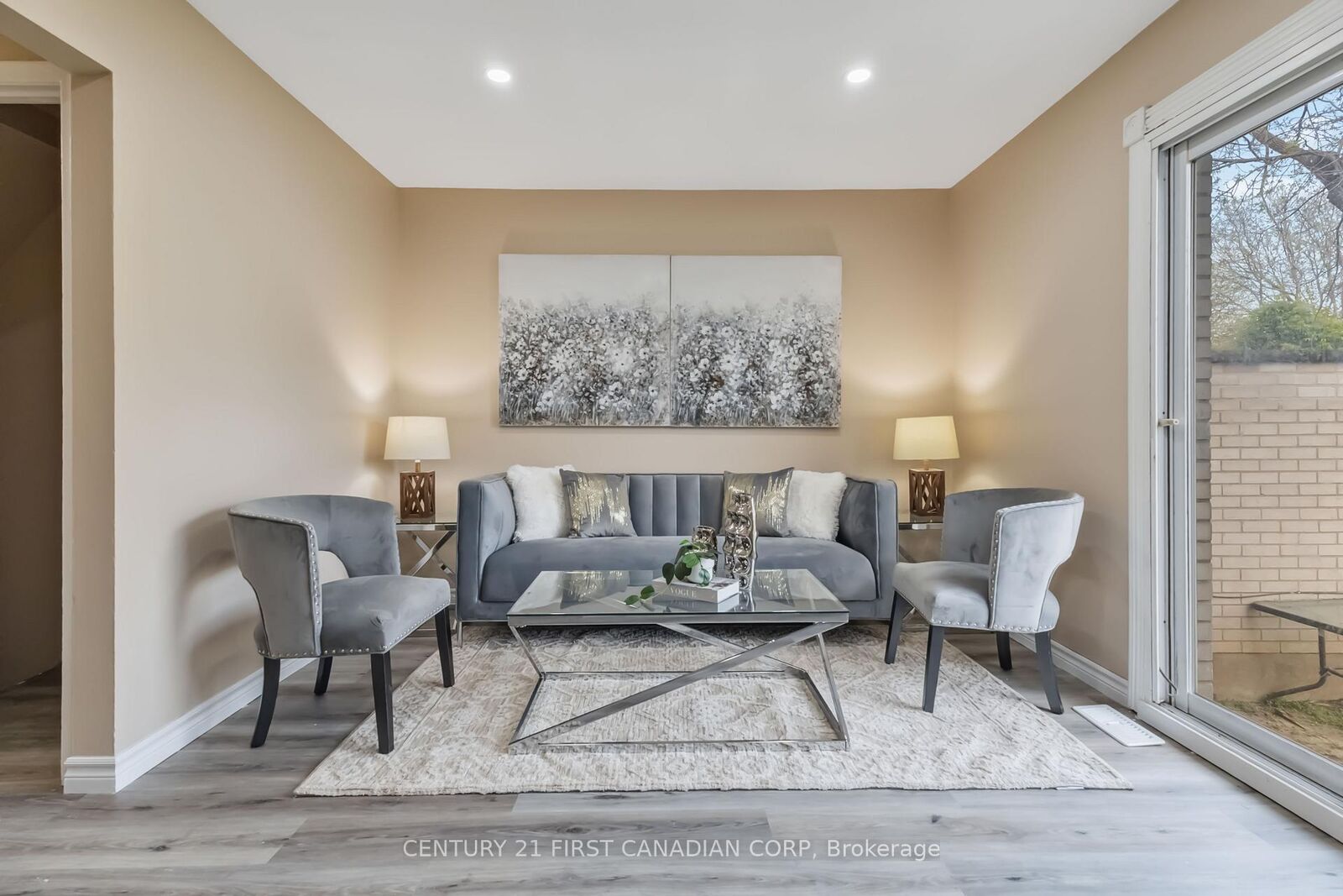 Property Photo:  155 Boullee Street 2  ON N5Y 1T9 