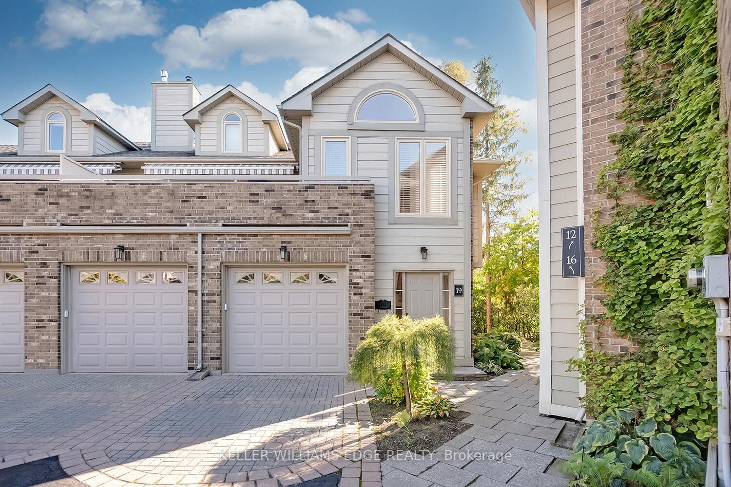 Property Photo:  3230 New Street 19  ON L7N 1M8 