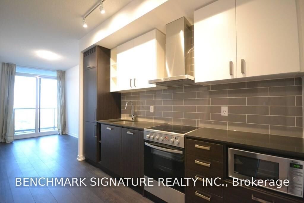Property Photo:  125 Redpath Avenue 2713  ON M4S 0B5 