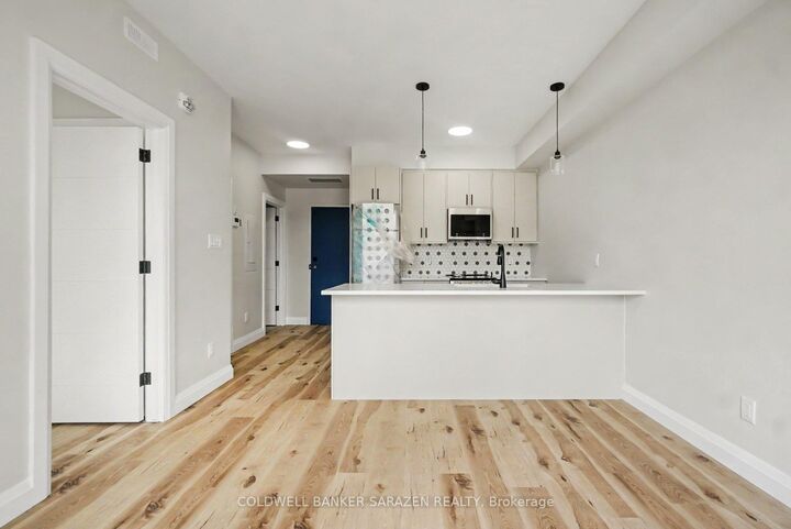 Property Photo:  42 McArthur Avenue 302  ON K1L 6R2 
