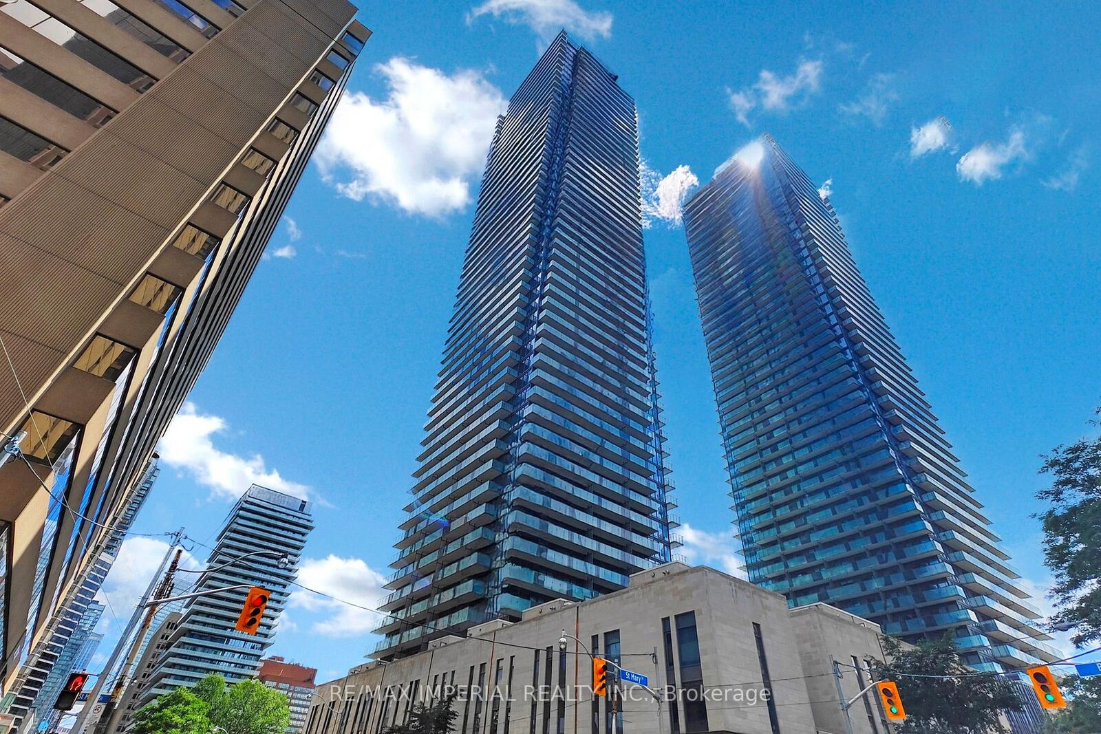 Property Photo:  1080 Bay Street 3208  ON M5S 0A5 